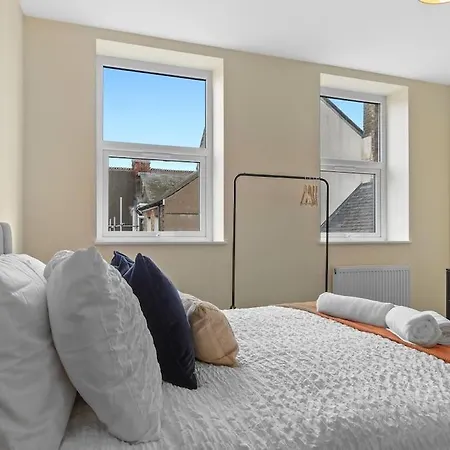 The Penthouse - Crosby St 2 Bed Daire Maryport